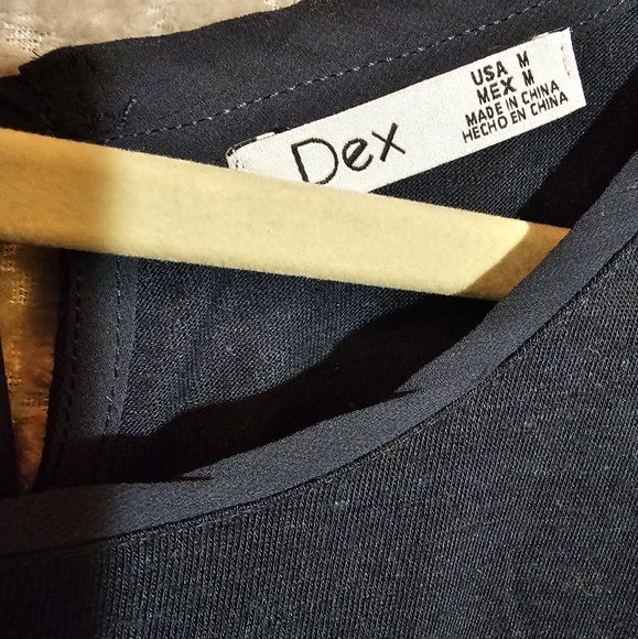 4/$20 NWOT Dex Navy Blouse with Ruffle Sleeves and Tie Back sz M - Picture 2 of 4